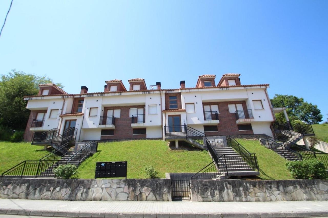 Casa Buganvilla. Apartamento con jardín, a 100 metros del centro. Comillas Exterior foto